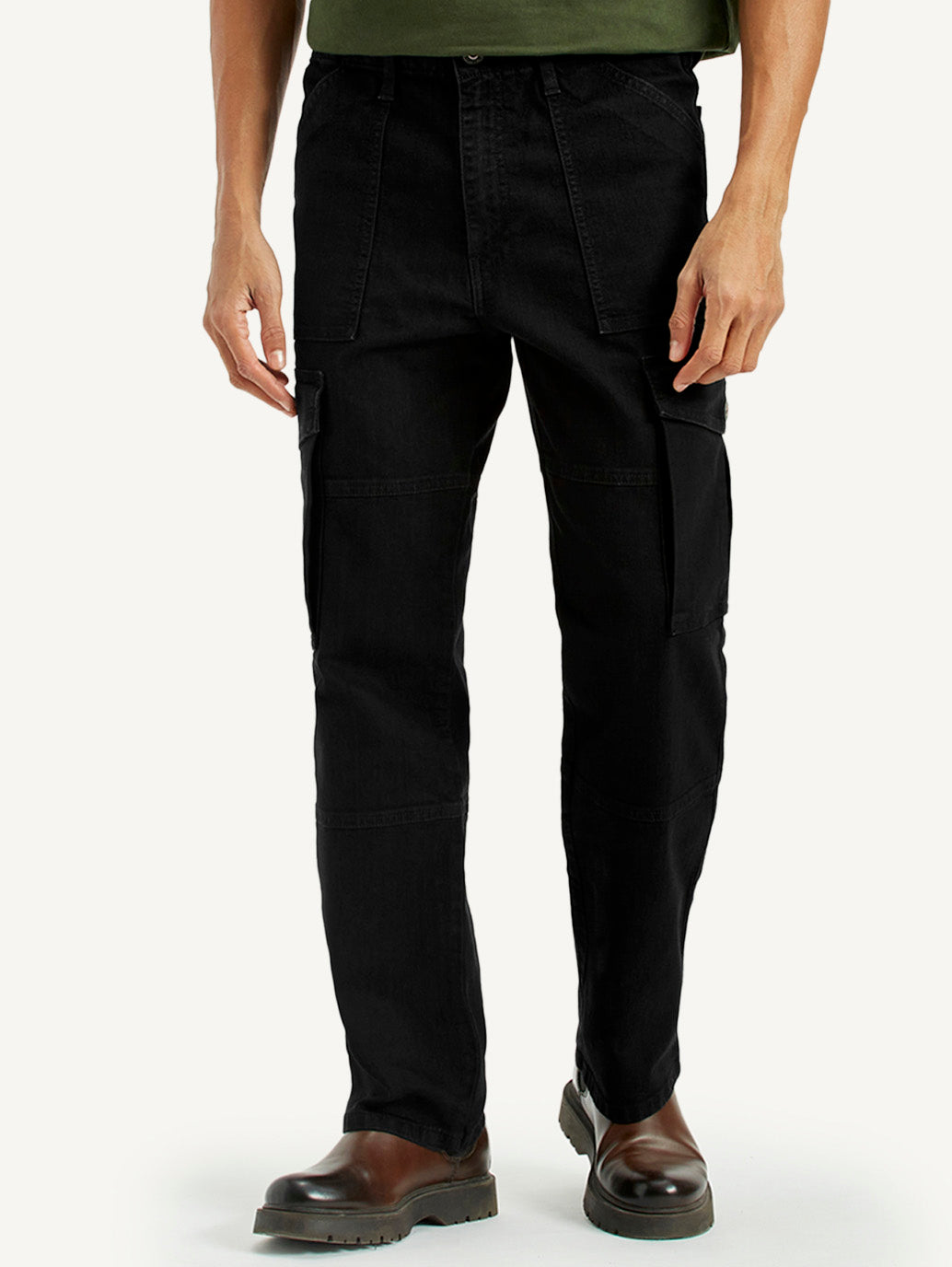 Men's 568 Black Loose Fit Mid Rise Cargo Jeans