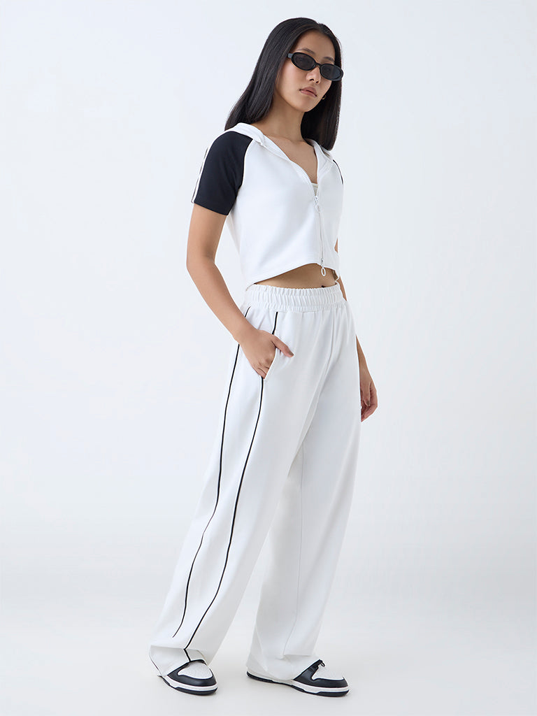Studiofit White Colour-Blocked Cropped Jacket
