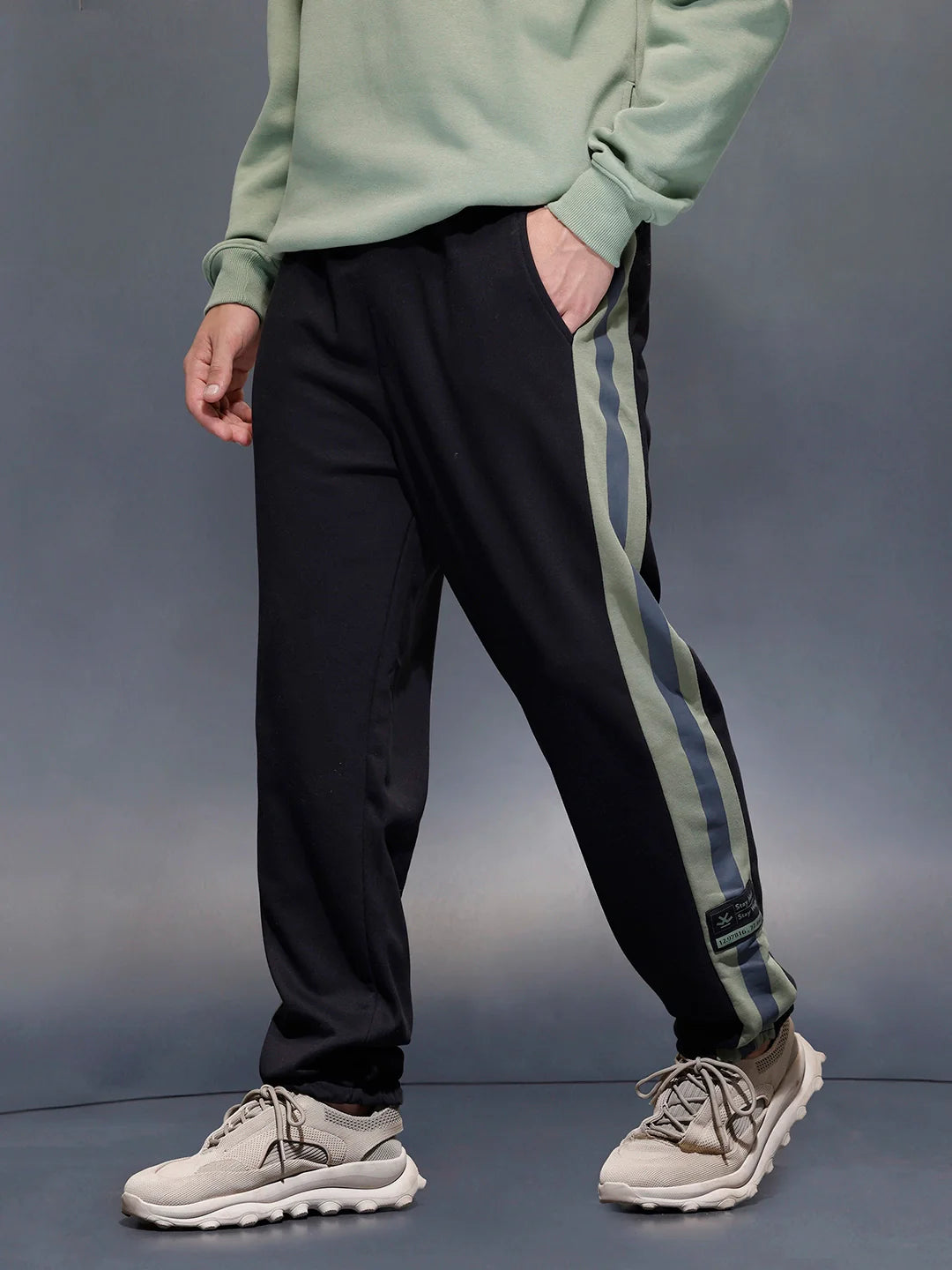 Sport Edge Sideband Joggers | Black