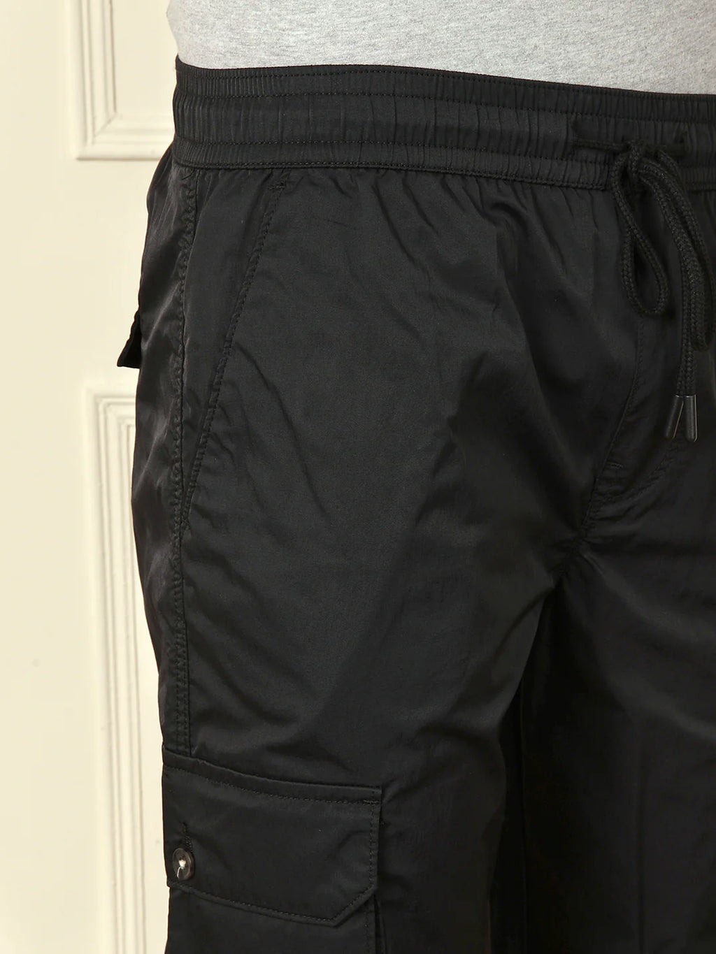 Loose Fit Cargo Jogger | Black
