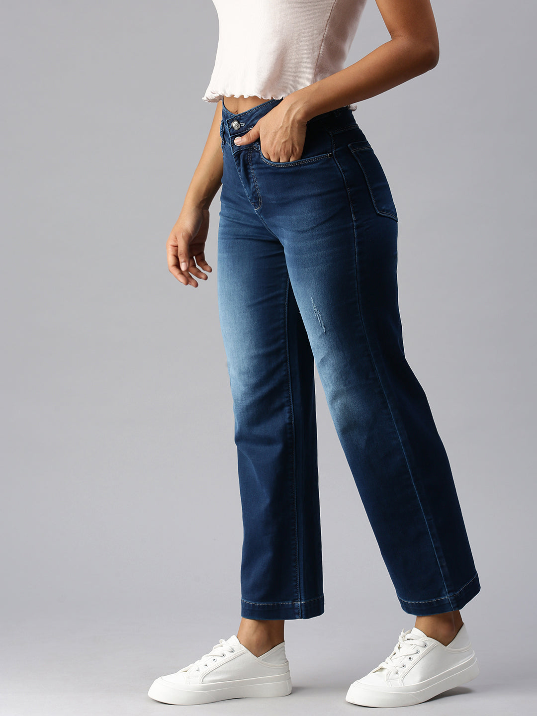 Women's Blue Wide Leg High-Rise Low Distress Light Fade Stretchable Denim Jeans