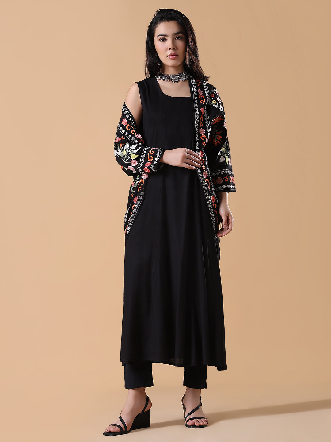 Women's Black Solid Cotton A-Line Kurta with Shrug