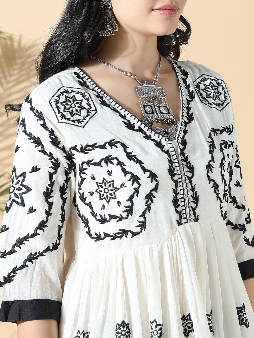 Women's White & Black Embroidered Anarkali Kurta