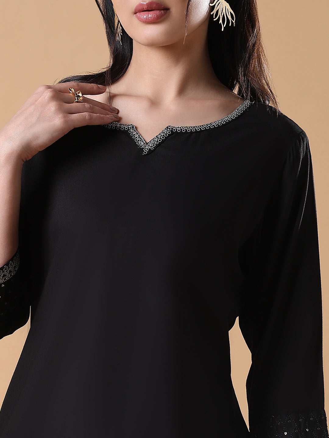 Women's Black Solid Cotton Silk Straight Kurta