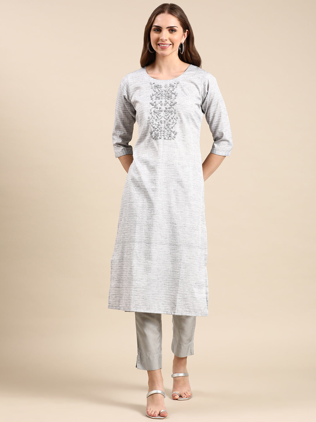 Women's Grey Checked Thread Work Straight Kurta