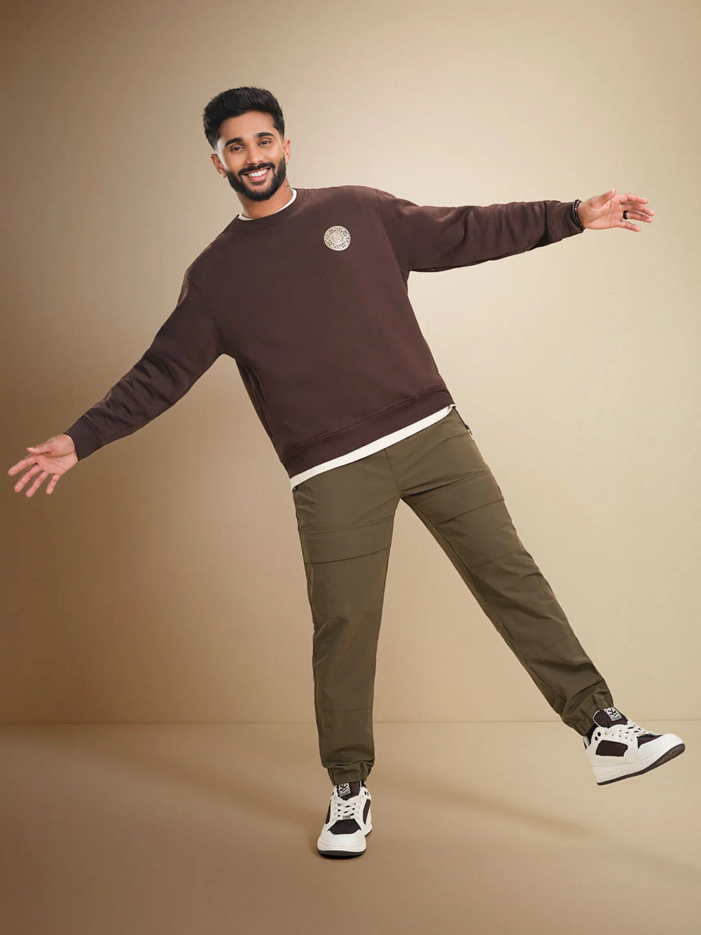 3D Gold Foil Printed Crew Pullover Sweat In Comfort Fit  |  Brown